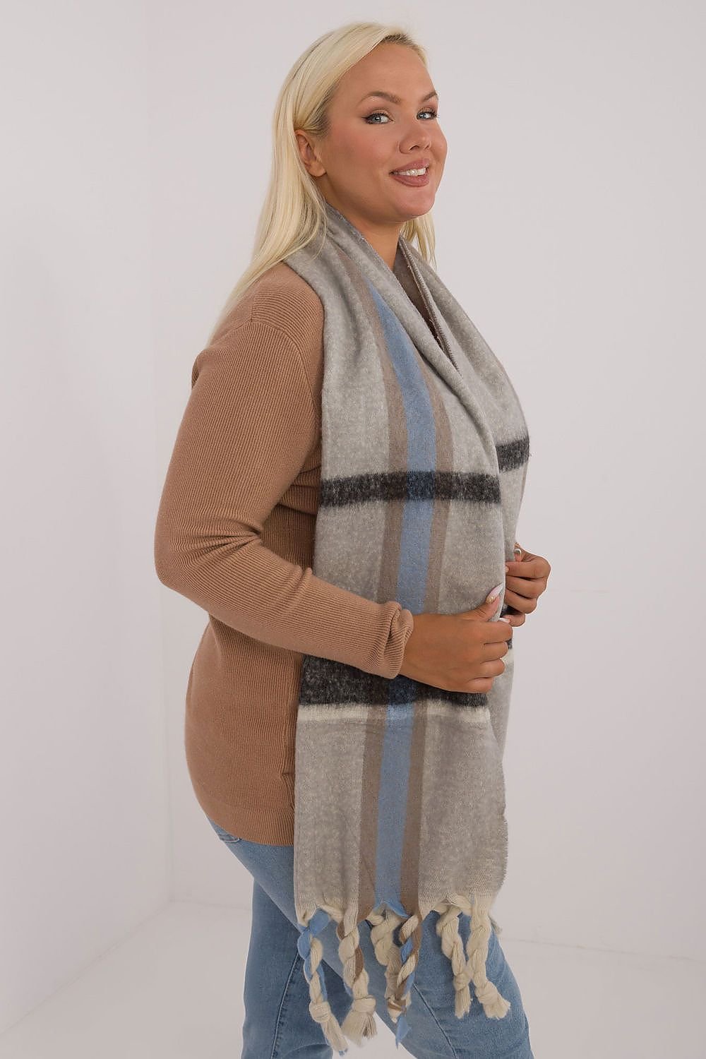 Checkered scarf